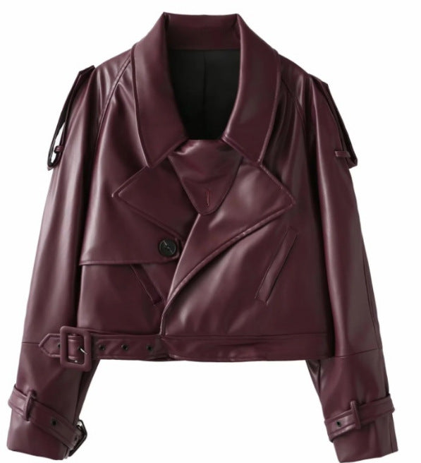 Damen 300+ taillierte Cropped-Bikerjacke aus Kunstleder mit großem Revers, Schulterklappen und Taillengürtel Nord Taschen