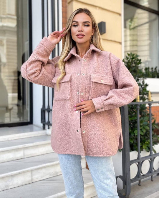 Damen Oversized Teddy-Übergangsjacke mit Brusttaschen und Druckknöpfen Nord Taschen