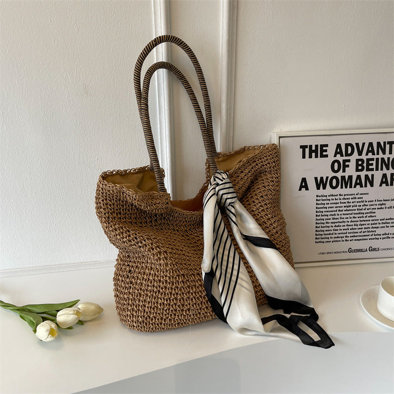 Damen lässige Strohtasche mit modischem Halstuch Nord Taschen