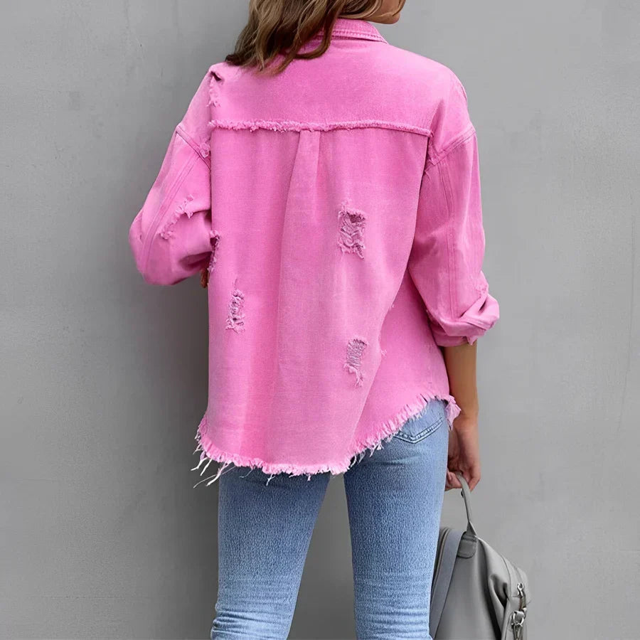Zerrissenes Denim-Hemd mit Knopfleiste