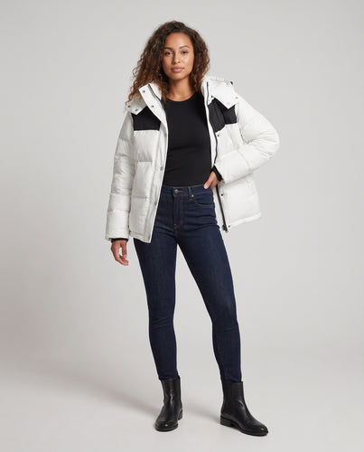 Damen Steppjacke mit hohem Stehkragen, wattierter Thermofüllung und geteiltem Reißverschluss Nord Taschen