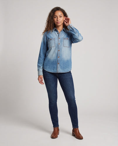 Damen Oversize-Denimhemd mit aufgesetzten Brusttaschen und Used-Waschung Nord Taschen