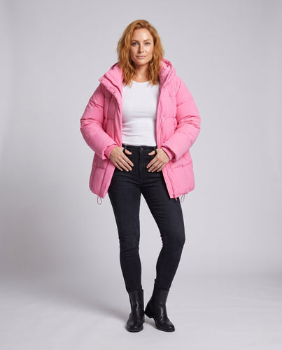 Damen Oversize Thermo‑Quiltmantel mit Kapuze, voluminösem Stehkragen & Saumzug Nord Taschen