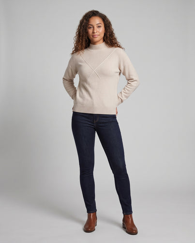 Damen Feinstrickpullover mit halbem Rollkragen, geripptem Schulterpasse und Zierkreuz-Detail Nord Taschen