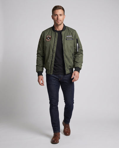 Herren Bomberjacke im Aviator-Style mit Badge‑Patches, Ärmeltasche und wärmender Steppfüllung Nord Taschen
