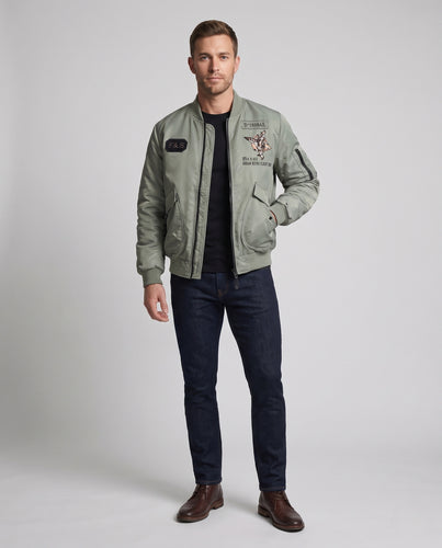 Herren Kurz geschnittene Flight-Bomberjacke mit Patches und Utility-Taschen Nord Taschen