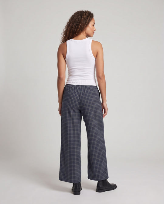 Product 11002323960154 - back_view