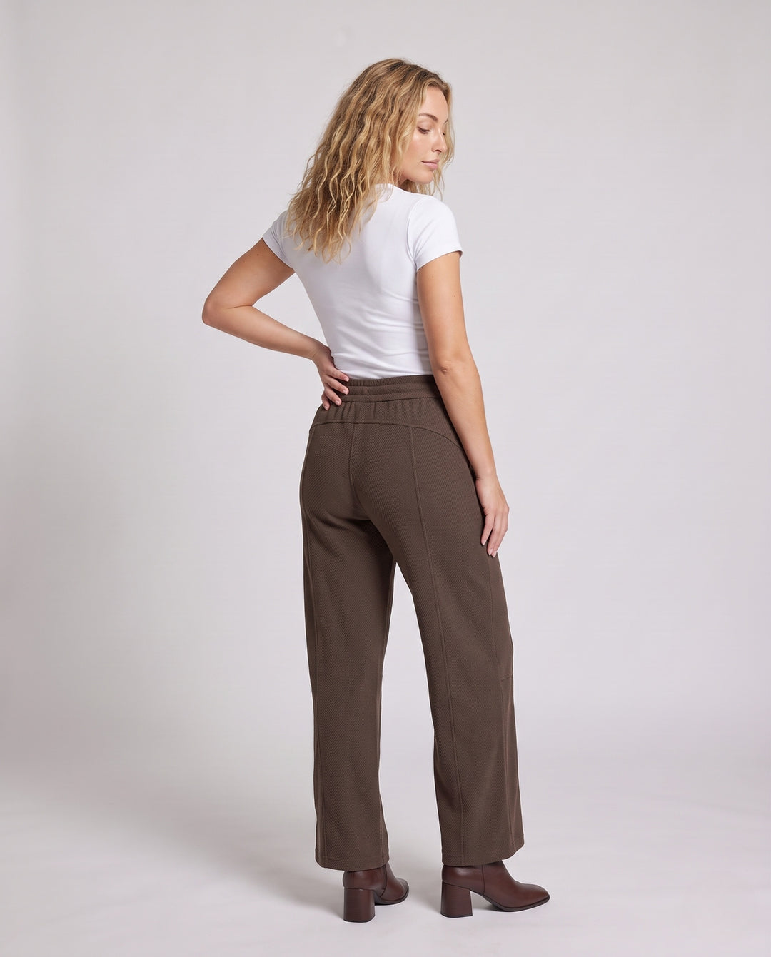 Product 11002324681050 - back_view