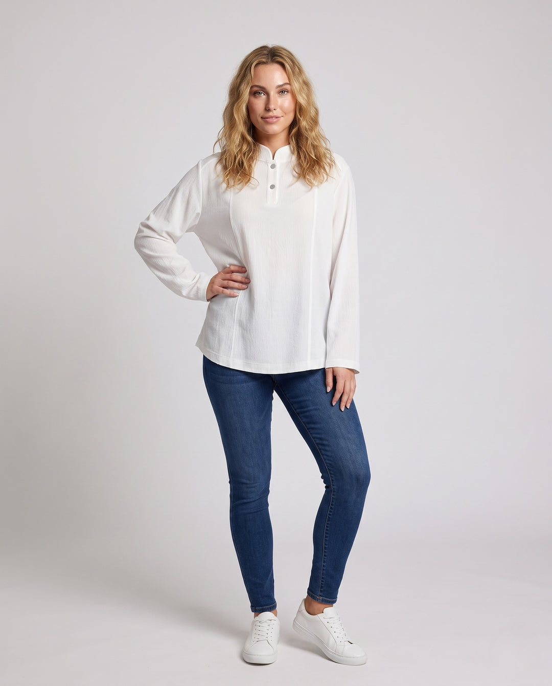 Product 11002328383834 - full_body_front