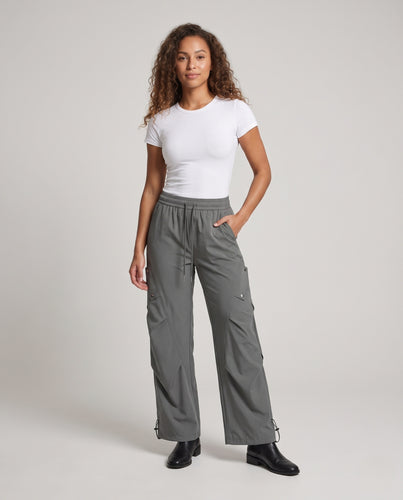Damen Modische Cargo-Hose mit weitem Schnitt und elastischem Bund Nord Taschen