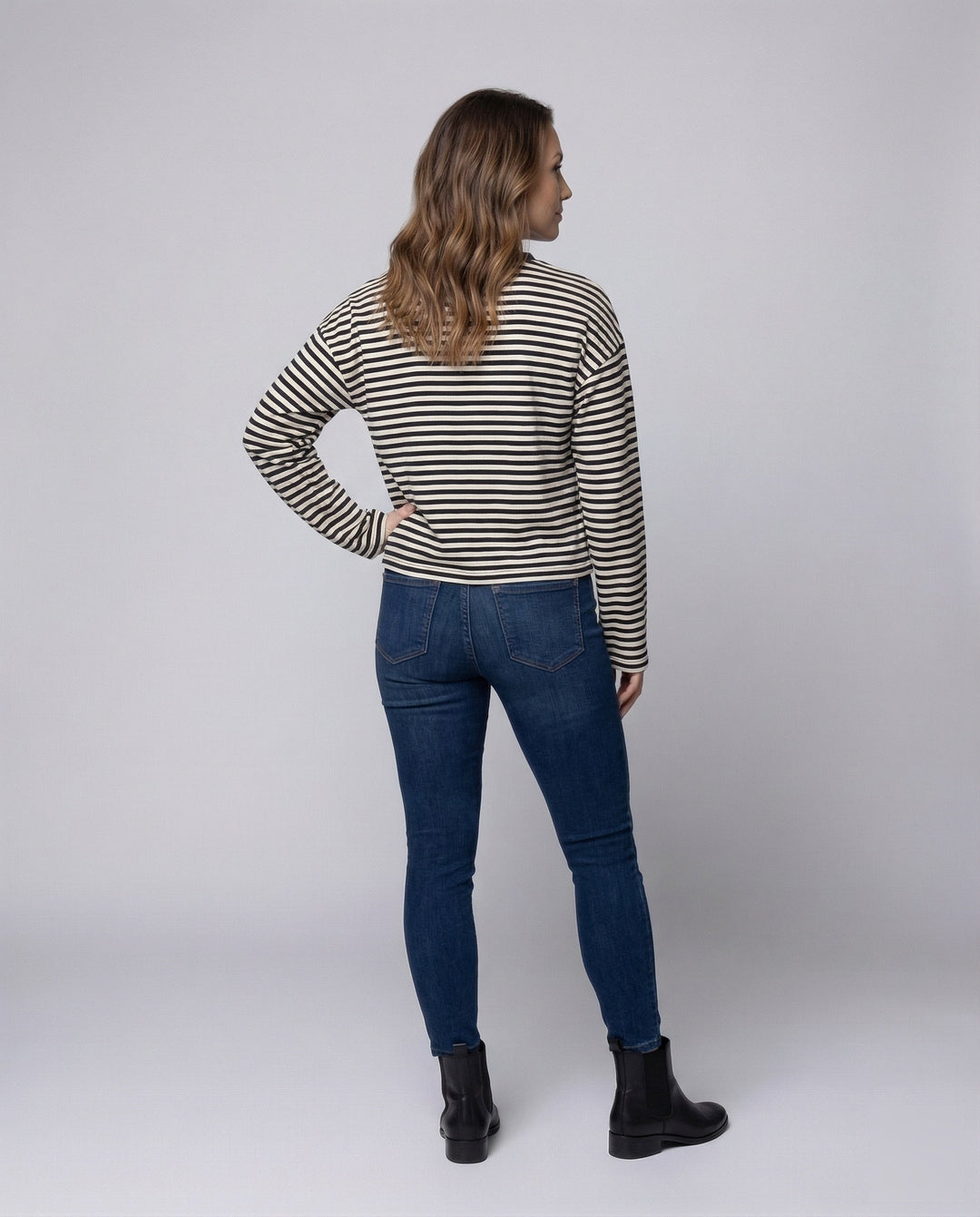 Product 15546823639370 - back_view
