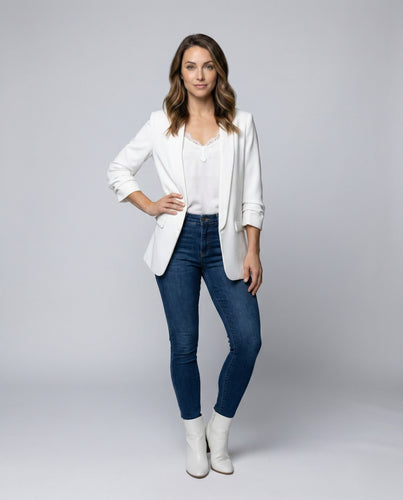 Damen nan eleganter Langblazer mit Schalkragen und aufgekrempelten Ärmeln sowie Pattentaschen Nord Taschen