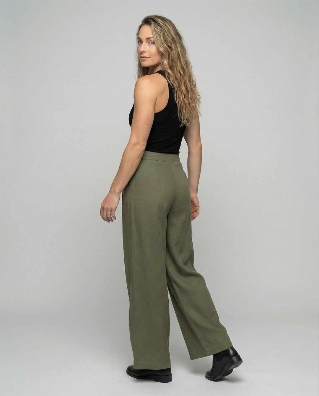 Product 15576240193866 - back_view
