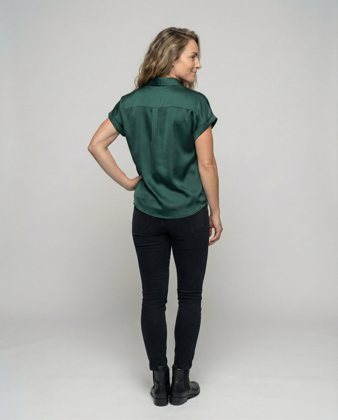 Product 15576240521546 - back_view
