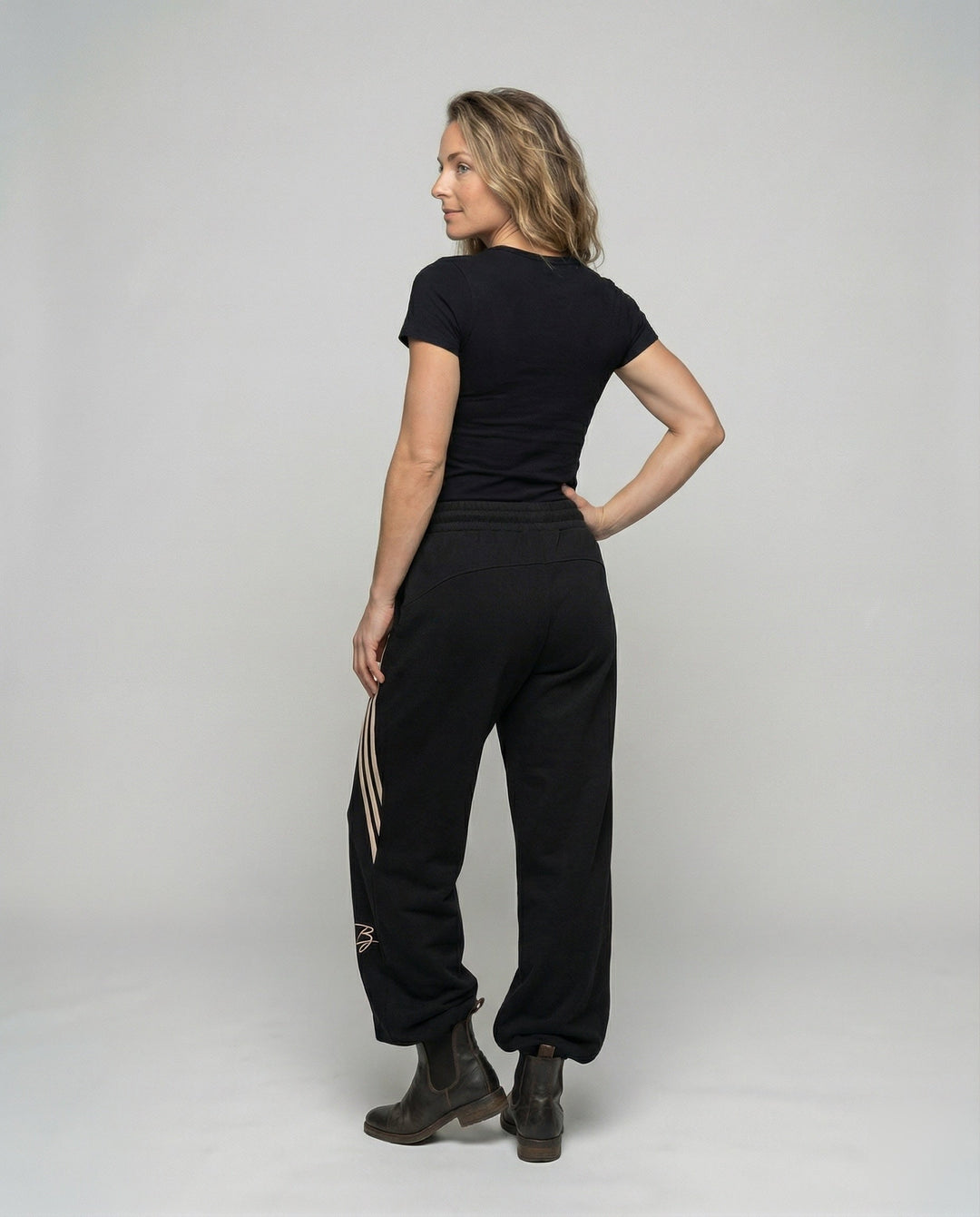 Product 15576250876234 - back_view