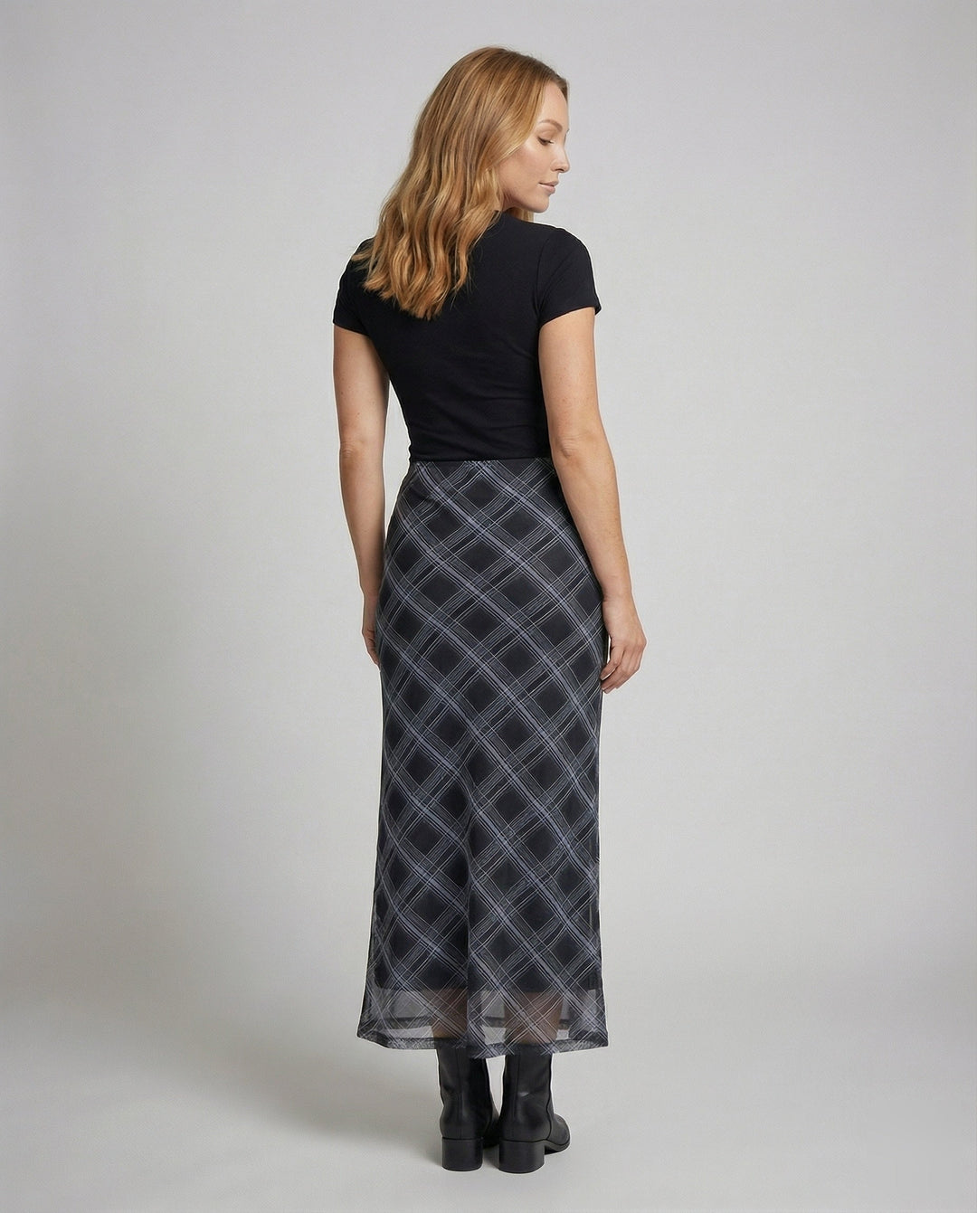 Product 15587047473482 - back_view
