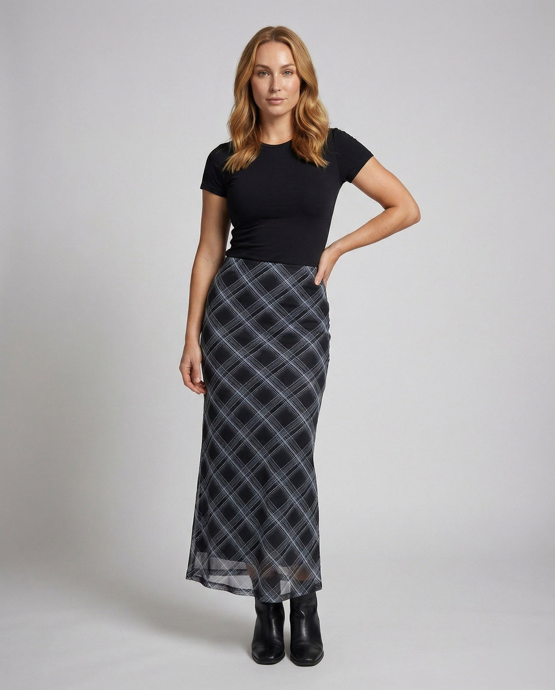 Product 15587047473482 - full_body_front