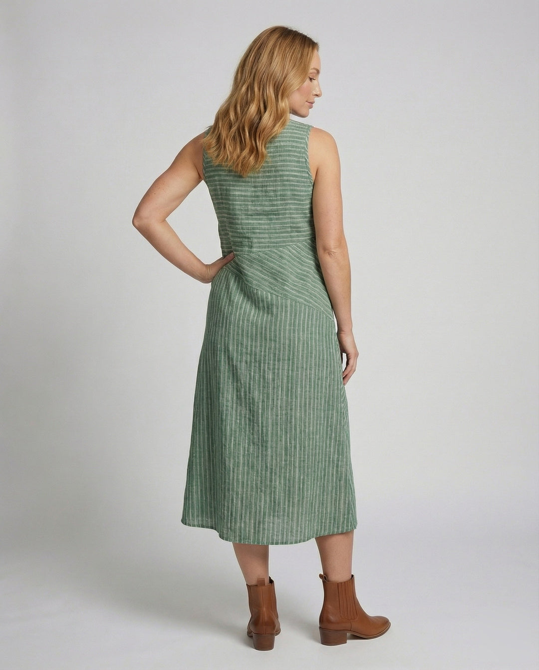 Product 15587420930378 - back_view