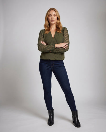 Damen Bluse mit transparenten Ärmeln und elegantem Wickeldesign