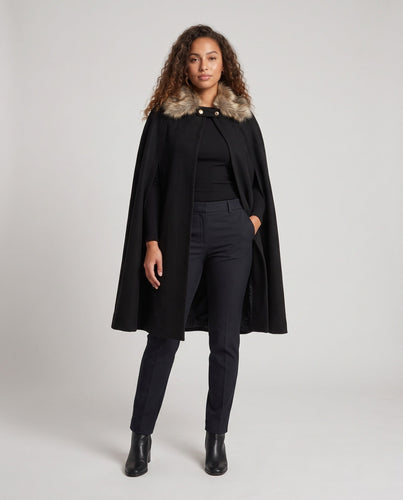 Damen eleganter Kapuzenumhang mit geschmeidigem Schnitt und kunstvollen Verzierungen Nord Taschen