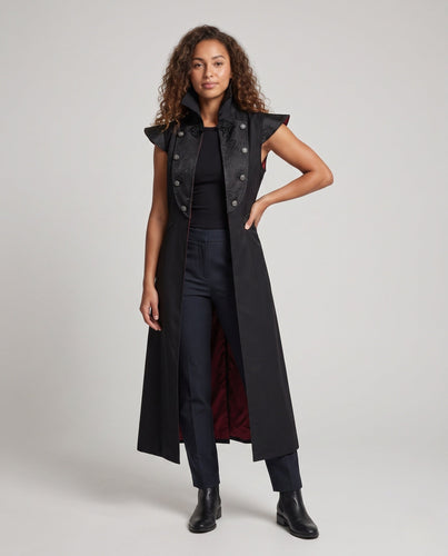 Damen eleganter Kapuzenumhang mit kunstvollem Design und detaillierten Akzenten Nord Taschen