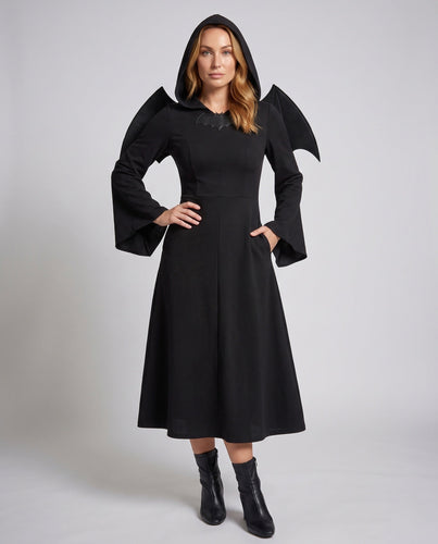 Damen elegante Hexenkleidung mit Kapuze und Fledermausdetails Nord Taschen