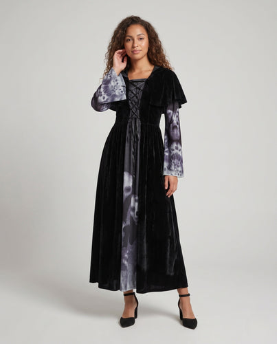 Damen Mystisches Kostümkleid mit Kapuze und weitem Hosenansatz Nord Taschen
