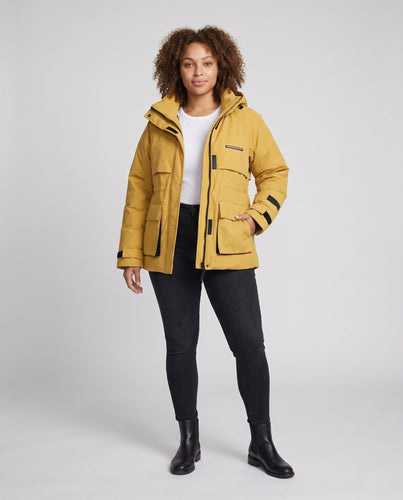 Damen kurze gepolsterte Parka mit großer Kapuze, multifunktionalen Klappen Taschen und hohem Kragen