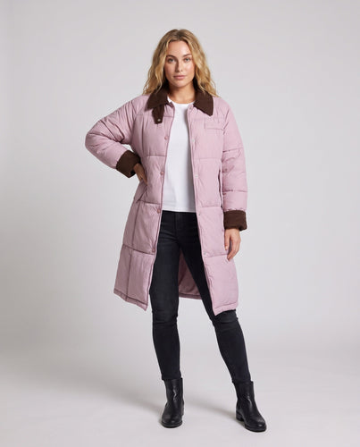 Damen langer gesteppter thermomantel mit kontrastierendem Kordelkragen, verdecktem Druckknopfverschluss und oversized Schnitt