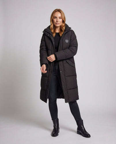 Damen langer thermoge quilteter Mantel im oversized Schnitt mit abgerundetem Saum, College-Logo und großen Klappentaschen