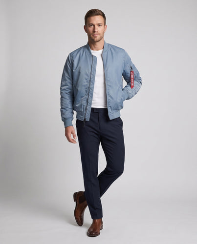 Herren Bomberjacke im Aviator-Stil mit gestepptem thermischem Futter und Utility-Tasche am Arm Nord Taschen