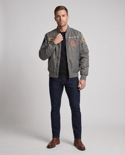 Herren gepolsterte Bomberjacke im Pilotenstil mit bestickten Patches und Armtasche Nord Taschen