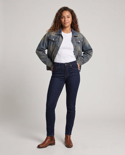 Damen Oversized Jeansjacke mit elastischem Saum, Ballonärmeln und geformten Nord Taschen-Nahtdetails Nord Taschen