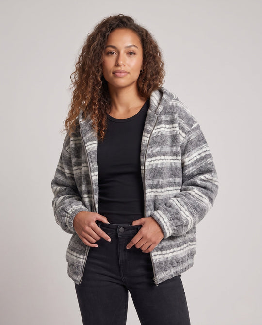 Product 16017127080266 - upper_body