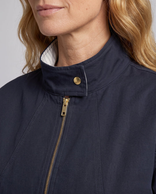 Product 16022347972938 - close_up_detail