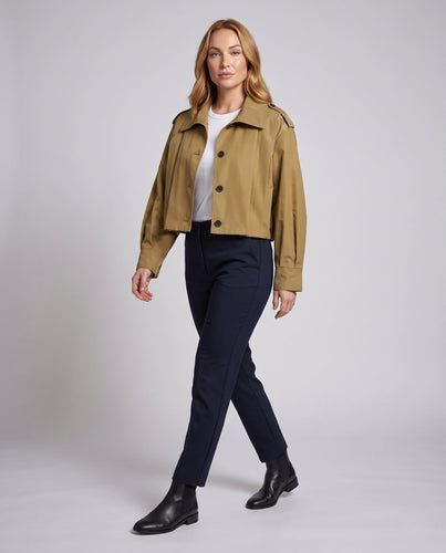Damen Kurz geschnittene Boxy‑Blousonjacke mit Hemdkragen und Schulterklappen Nord Taschen