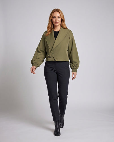 Damen Kurze Cropped-Jacke mit weitem Schalkragen, Wickelverschluss und Ballonärmeln Nord Taschen