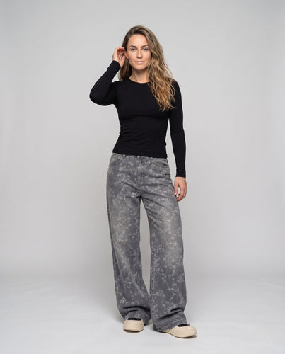 Damen Weitgeschnittene Jeans mit Floral Design Nord Taschen
