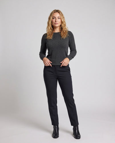Damen Eleganter Feinstrick-Rundhals-Pullover mit Angora-Optik und verlängerten Bündchen Nord Taschen