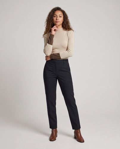 Damen Feiner Slim-Fit Stehkragenpullover aus Kaschmir‑Optik mit kontrastierenden Ärmelabschlüssen Nord Taschen