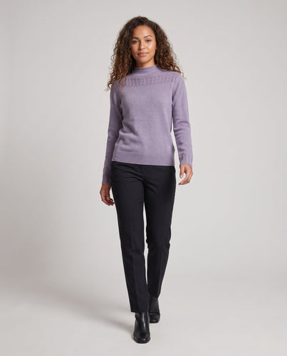 Damen Feiner Strickpullover mit Ajour‑Yoke, Stehkragen und Spitzenärmelmanschetten Nord Taschen
