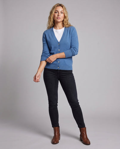 Damen Feinstrick-Knopfcardigan mit tiefem V‑Ausschnitt und kaschmirähnlicher Weichheit Nord Taschen