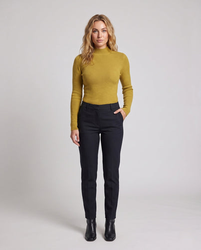 Damen Feinstrick-Mockneck-Pullover mit kaschmirähnlicher Optik und schmaler Passform Nord Taschen