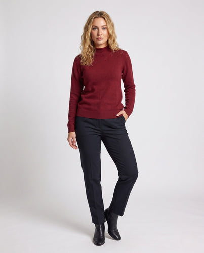 Damen Feinstrickpullover mit kurzem Stehkragen, feinem Ajourmuster und kastiger Passform Nord Taschen