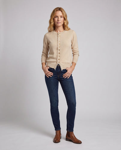 Damen Flauschiger Feinstrick-Cardigan mit dekorativer Knopfleiste und Fransenblende Nord Taschen