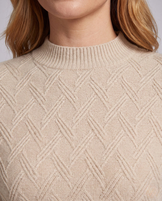 Product 16034475966794 - close_up_detail