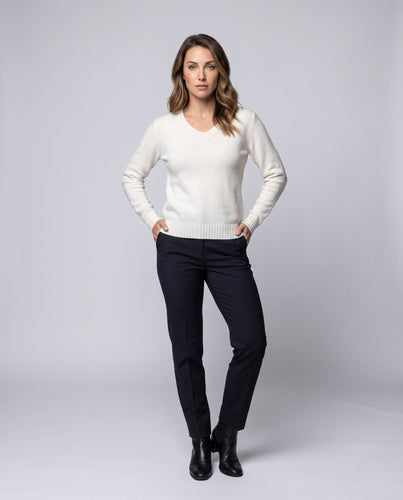 Damen Flauschiger V‑Ausschnitt-Pullover im Kaschmir‑Look mit feiner Rippstruktur Nord Taschen