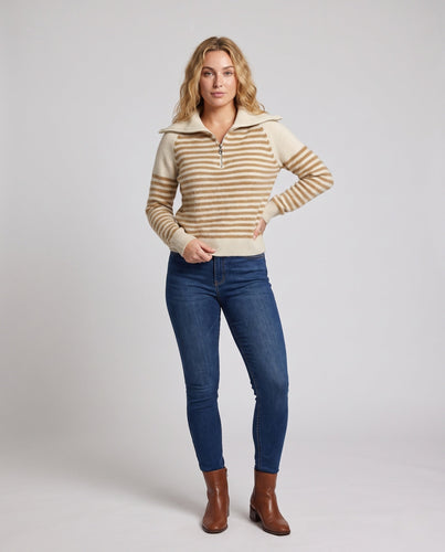 Damen Gestreifter Kurzpullover aus flauschigem Mohair‑Look mit halbem Reißverschluss und überlappendem Kragen Nord Taschen