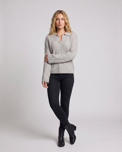 Damen Grobgerippter Wollmix-Pullover mit Polokragen und weiten Ärmeln Nord Taschen
