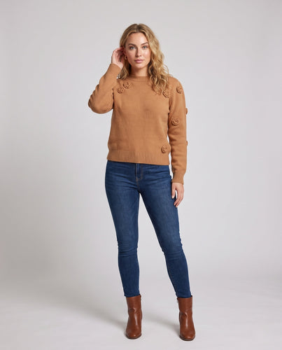 Damen Kaschmir‑Look Feinstrickpullover mit dreidimensionalen Rosenapplikationen und geripptem Saum Nord Taschen
